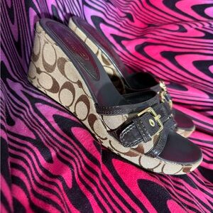 Coach Signature Collection Wedge Sandals: Khaki Jacquard & Brown Leather; Size 8